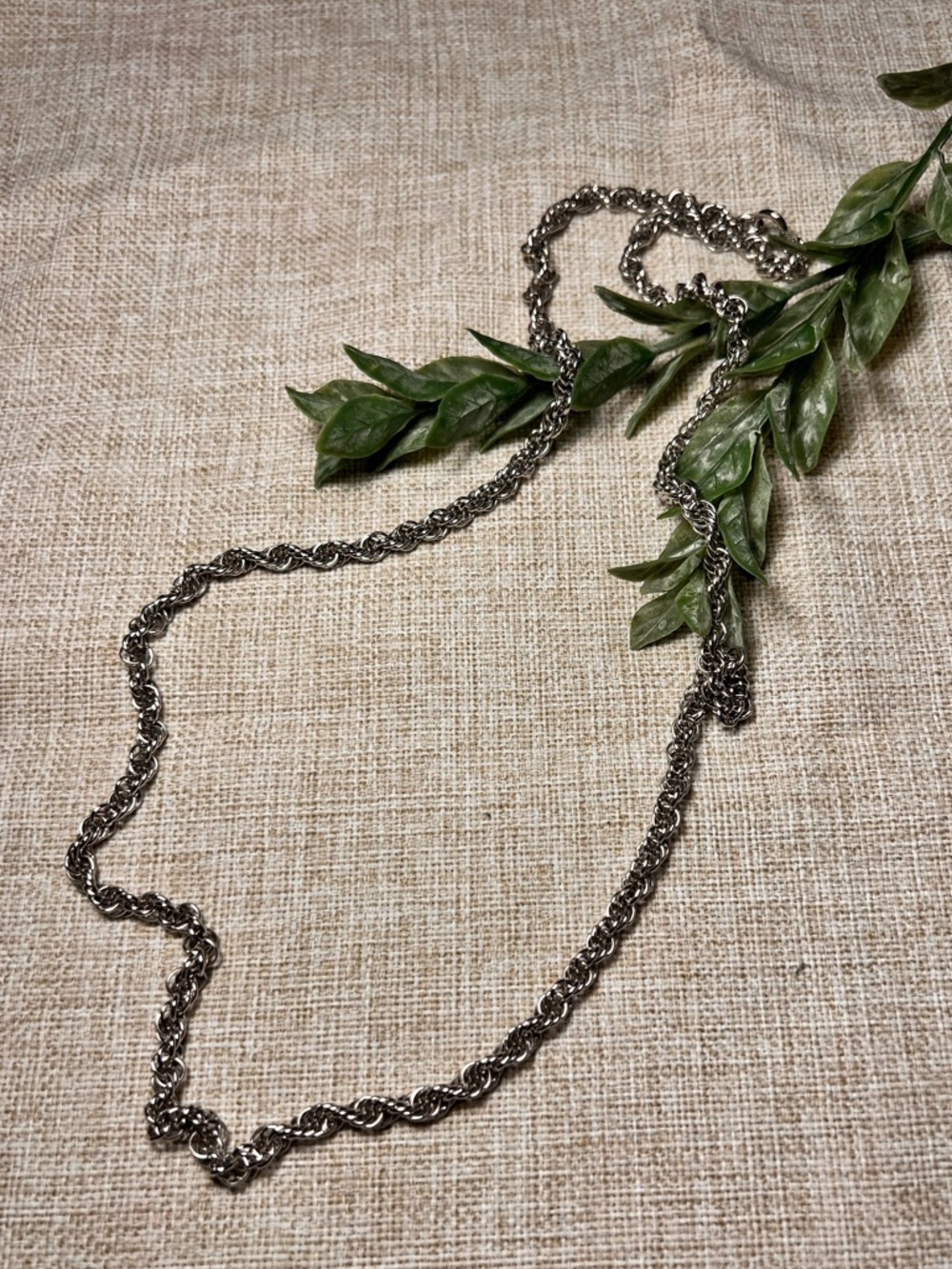 VINTAGE Classic Chunky Silver Twist Chain Link Long Necklace